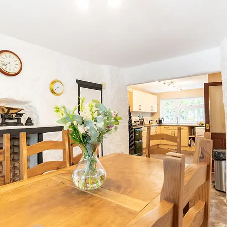 Вилла Lolgorien, West Cornwall, Sleeps 8 *